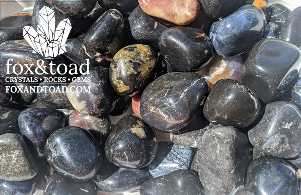 Sardonyx, Black Tumbled Stones