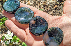 Agate, Moss Worry Stone