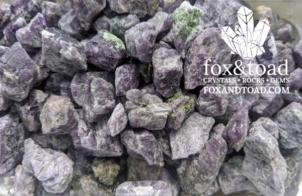Scapolite Tumbled Stones